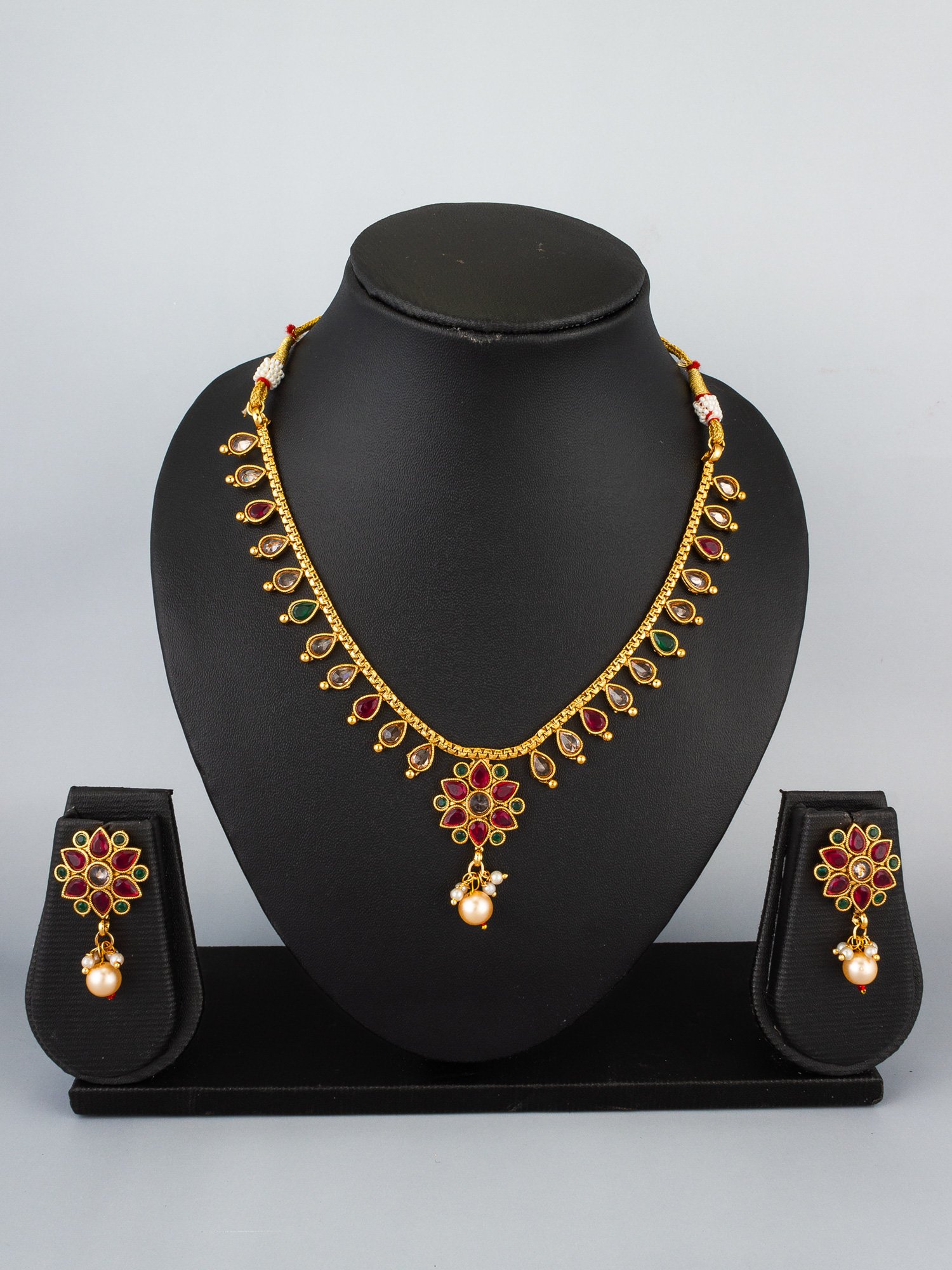 Dazzling Gold Necklace Set with Earrings – Crafted for Perfection